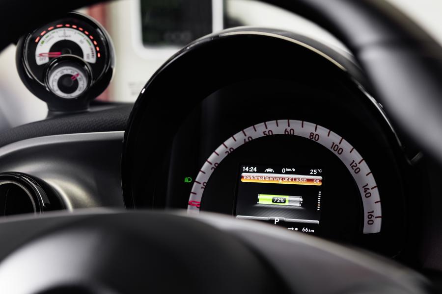 Панель приборов Smart ForFour Prime Electric Drive 2017 года  (WW) (фото 3 из 36)